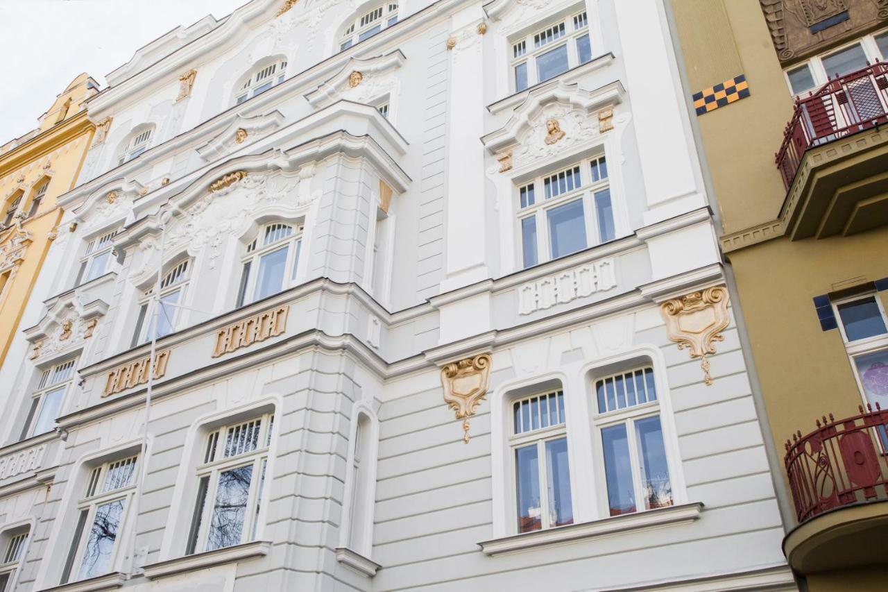 Trendy Local Apartment Prague Exterior photo