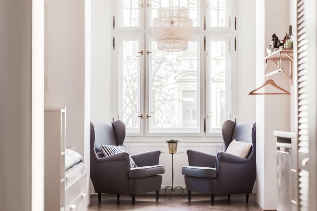 Trendy Local Apartment Prague Exterior photo
