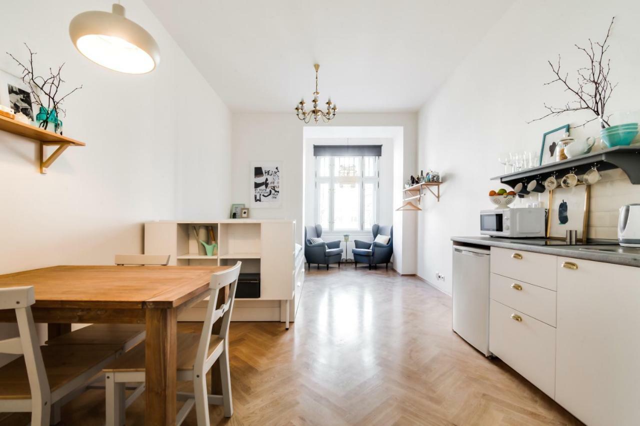 Trendy Local Apartment Prague Exterior photo
