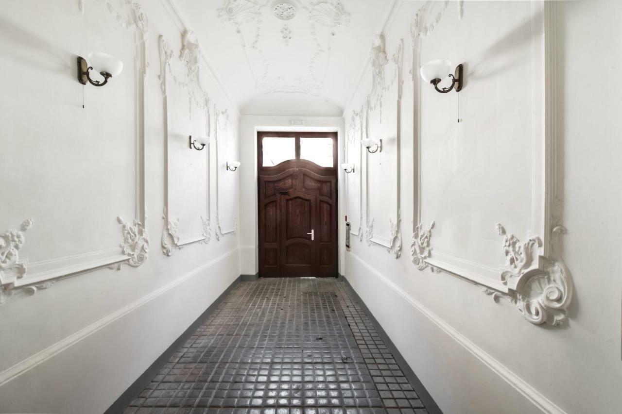 Trendy Local Apartment Prague Exterior photo