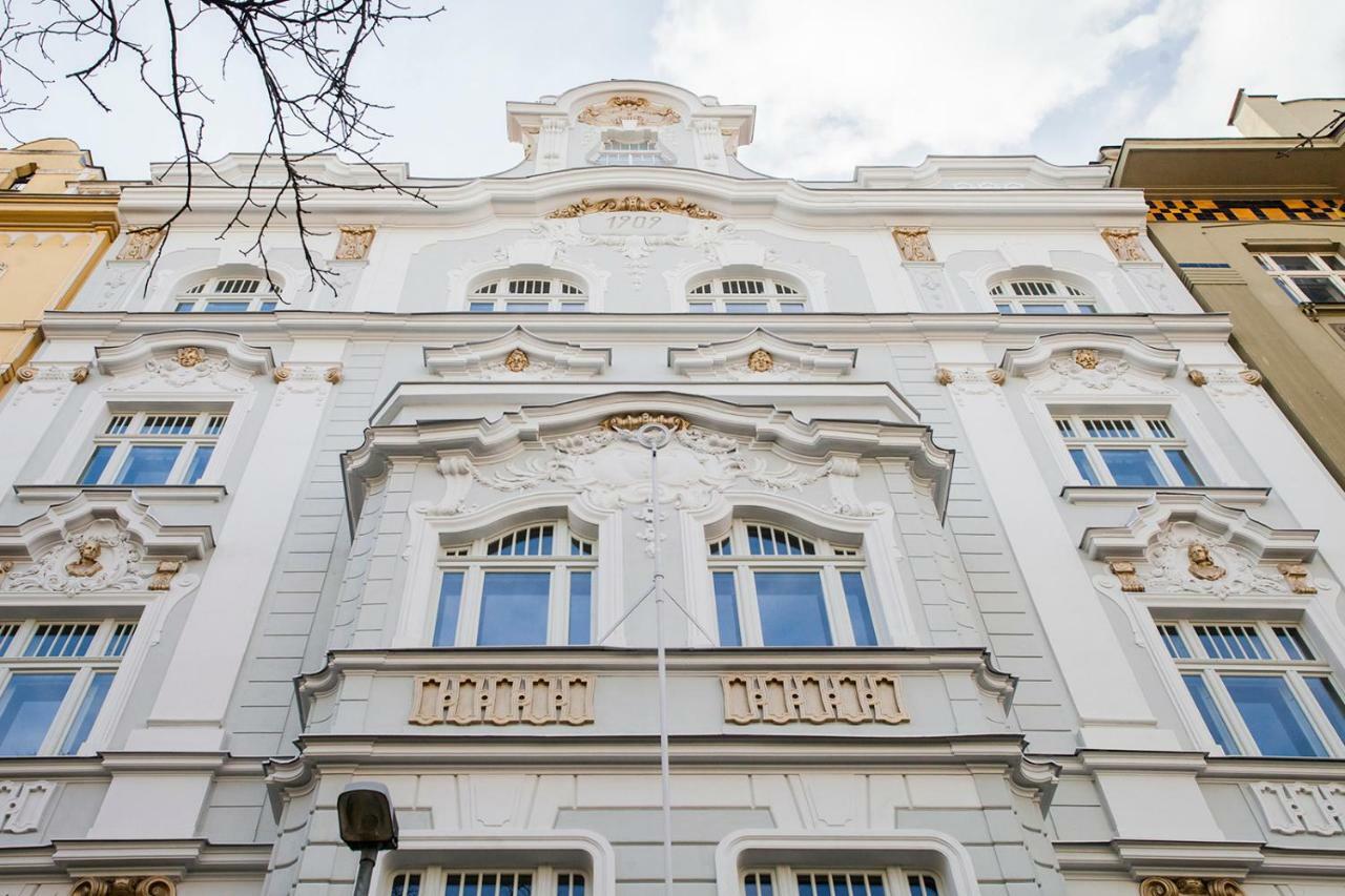 Trendy Local Apartment Prague Exterior photo