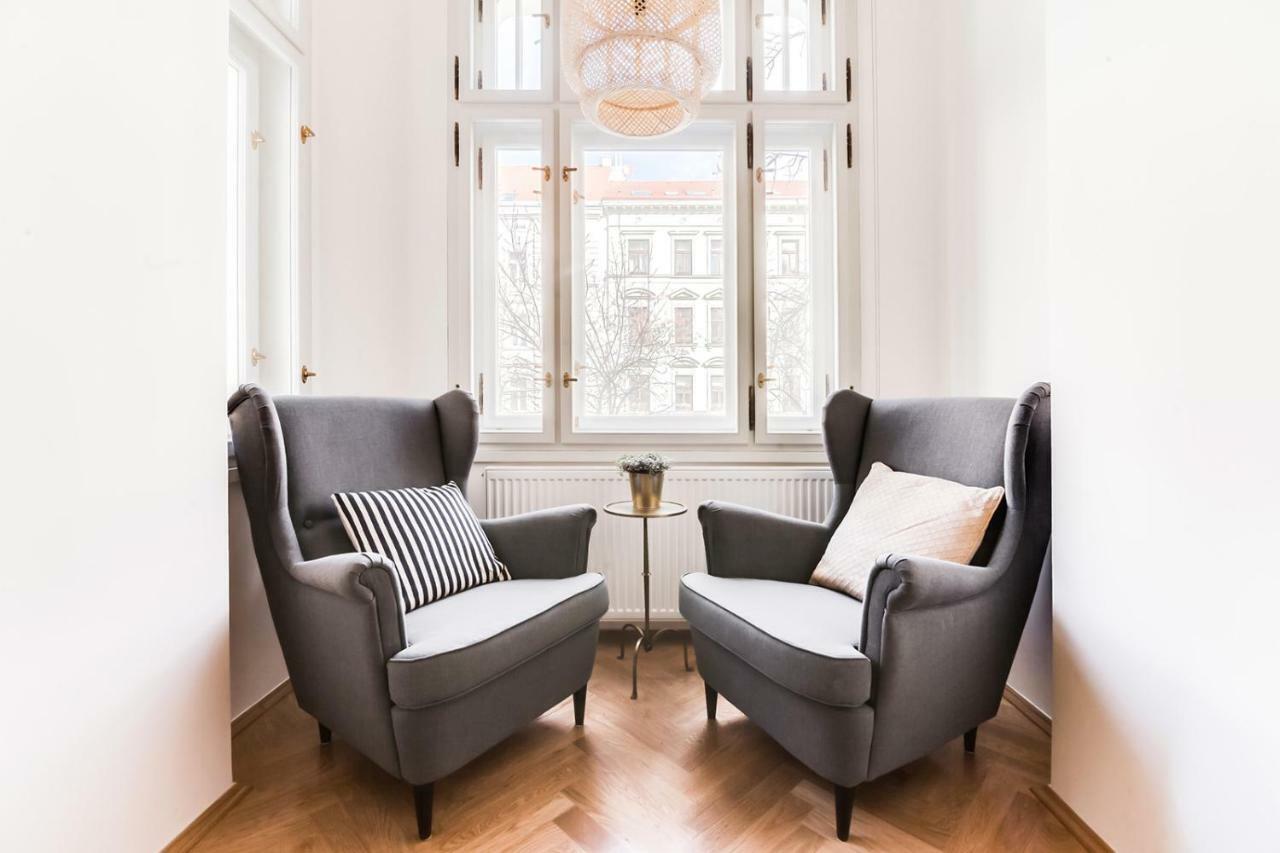 Trendy Local Apartment Prague Exterior photo